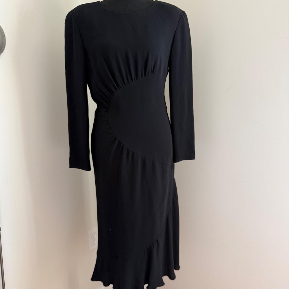 Vtg Valentino Boutique Black Silk Dress Made in Italy Sz10 Asymmetrical flatters - Picture 2 of 16
